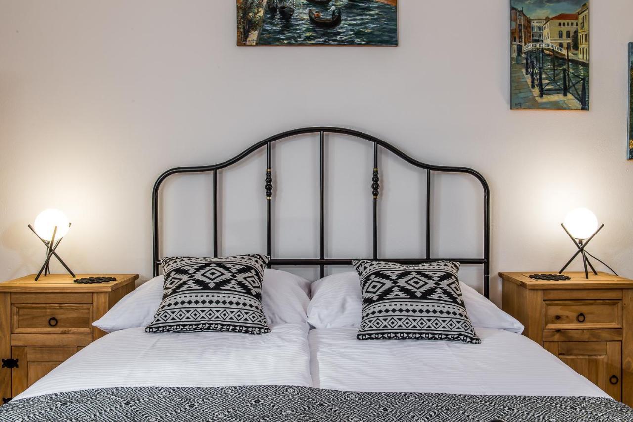 Poetika Apartments Prešov Esterno foto