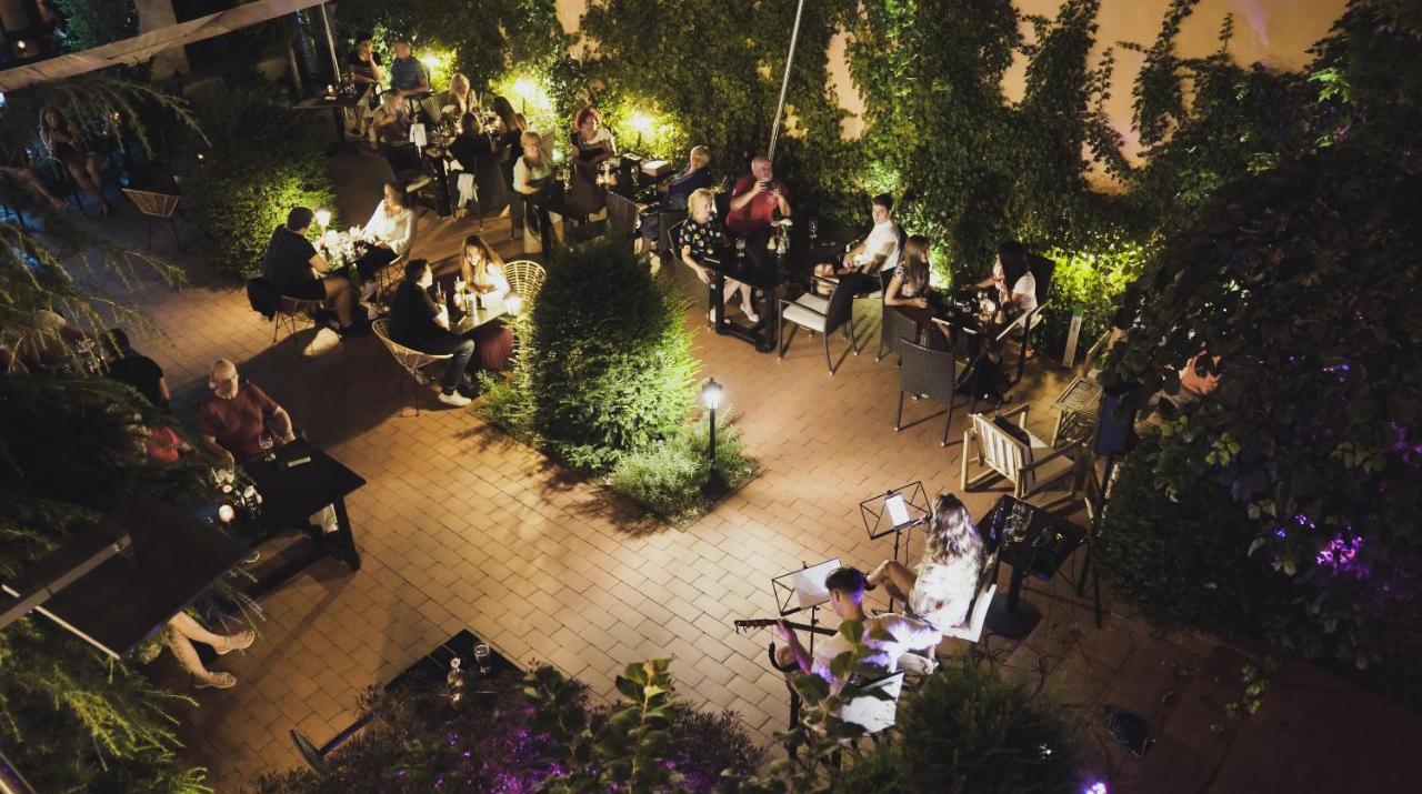 Poetika Apartments Prešov Esterno foto