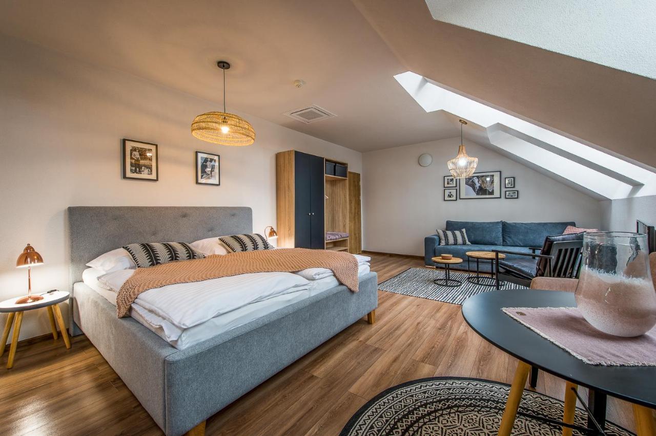 Poetika Apartments Prešov Esterno foto