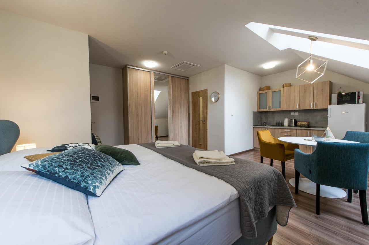 Poetika Apartments Prešov Esterno foto