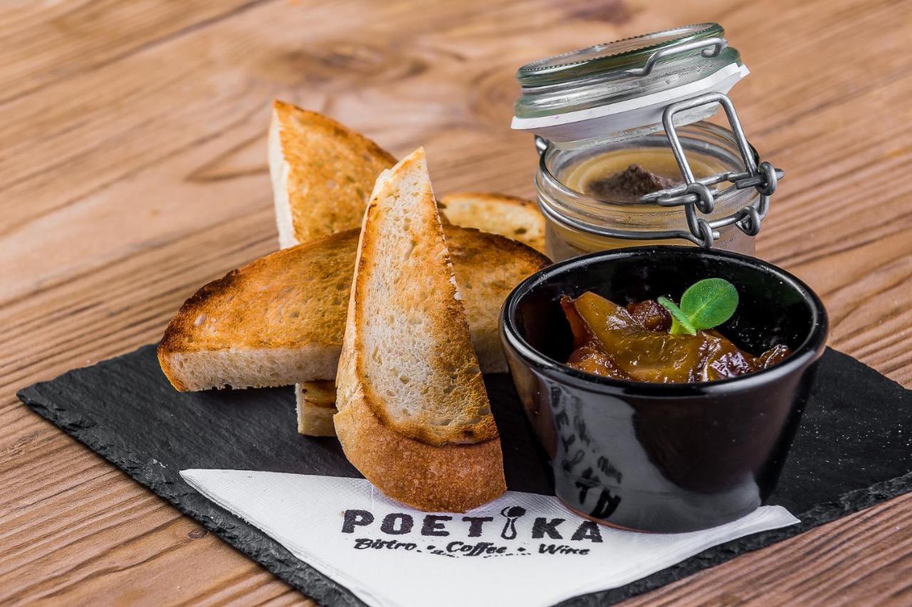 Poetika Apartments Prešov Esterno foto